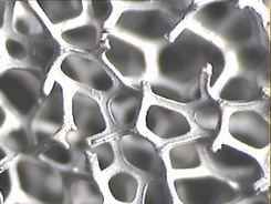 复合光催化抗菌泡沫金属镍
